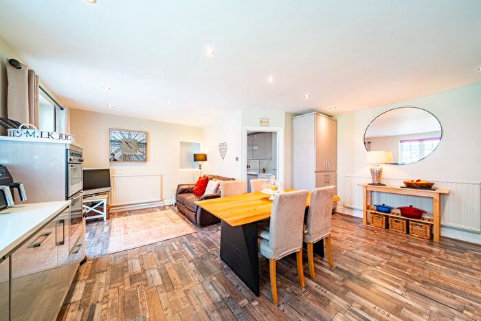 4 Bedroom Detached House For Sale In Richmond Drive, Mapperley Park, NG3