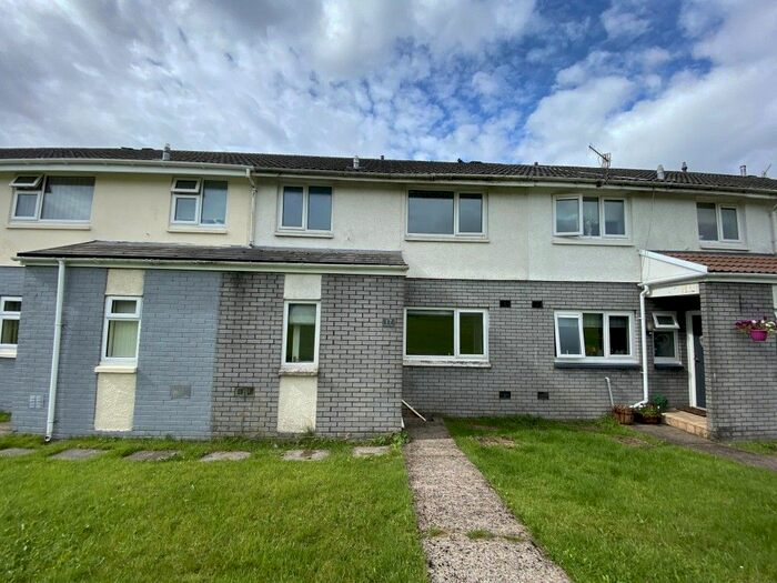 3 Bedroom Semi-Detached House To Rent In Heulwen Close, Pant, Merthyr Tydfil CF48