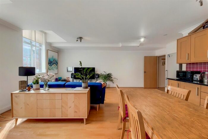 1 Bedroom Flat To Rent In King Street, Twickenham, TW1