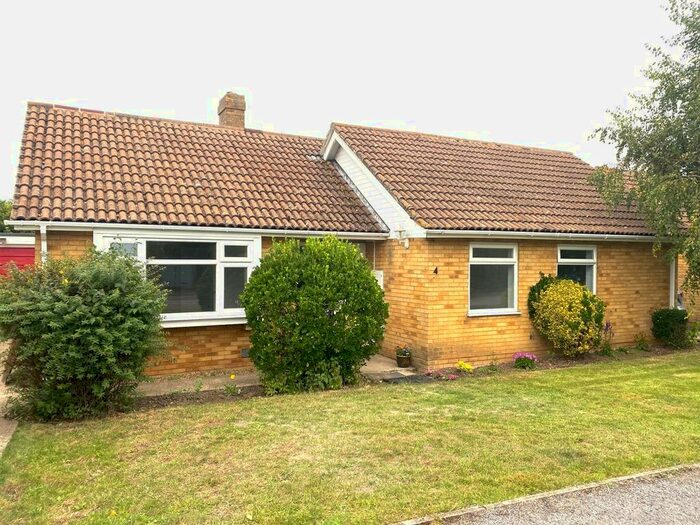 3 Bedroom Detached Bungalow To Rent In Cheesmans Close, Minster, Ramsgate, CT12
