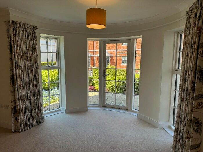 2 Bedroom Retirement Property For Sale In Smyth Court Redwood Drive, Bristol, BS8