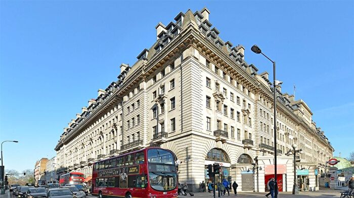 1 Bedroom Flat To Rent In Chiltern Court, Baker Street, London, NW1