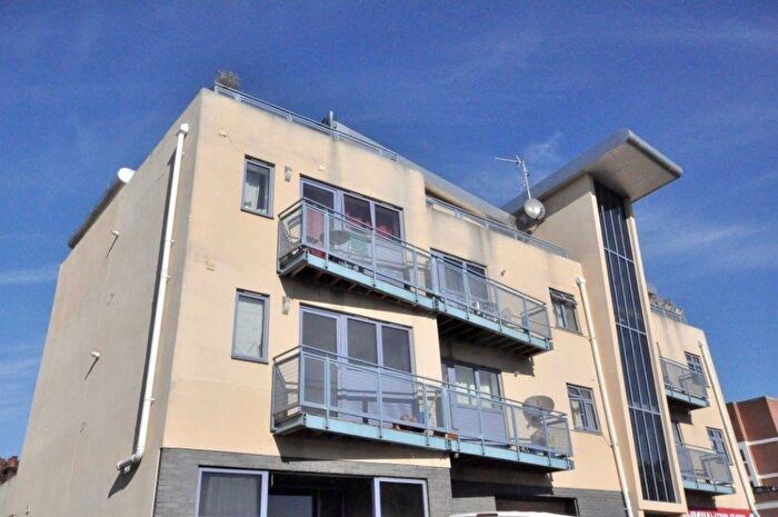 1 Bedroom Flat To Rent In Clipper Way, SE13