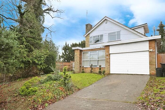 3 Bedroom Detached House To Rent In Alpine Copse, Bromley, BR1
