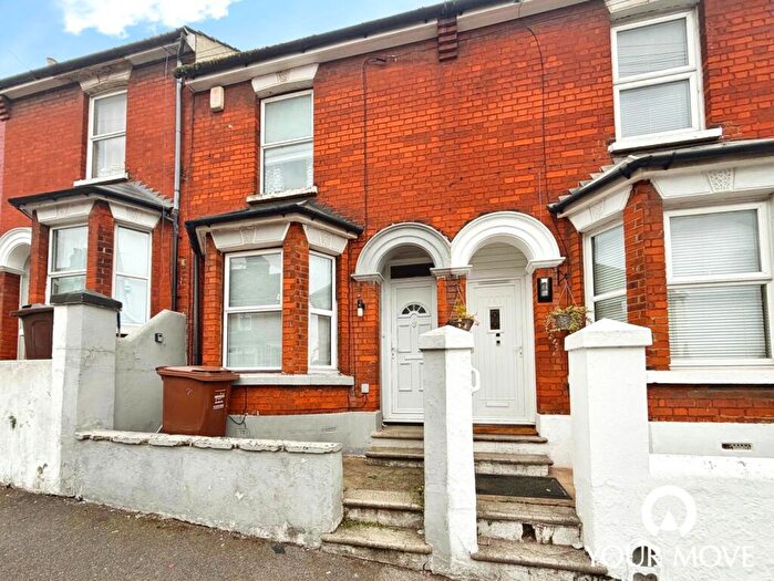 3 Bedroom Terraced House To Rent In Curzon Road, Chatham, Kent, ME4