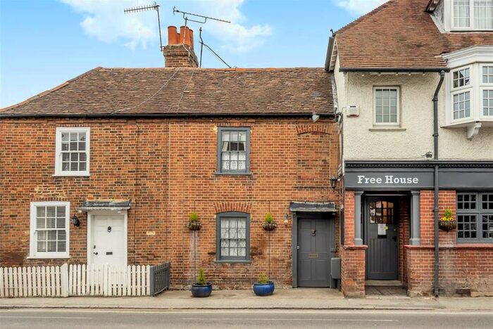 1 Bedroom House To Rent In High Street, Ripley, GU23