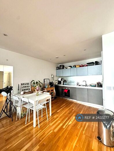 1 Bedroom Flat To Rent In Piccadilly Place, Manchester, M1