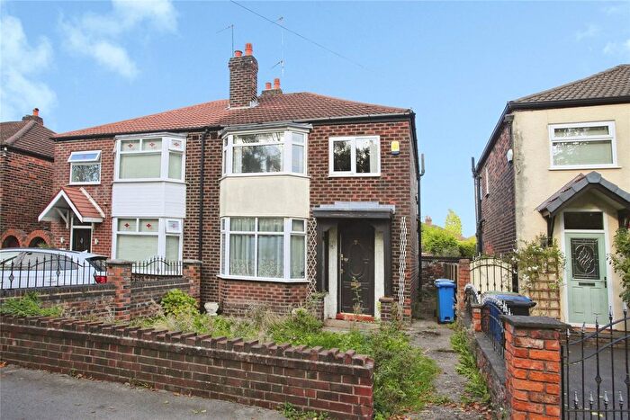 3 Bedroom Semi Detached House For Sale In Broadstone Hall Road South, Heaton Chapel, Stockport, SK4