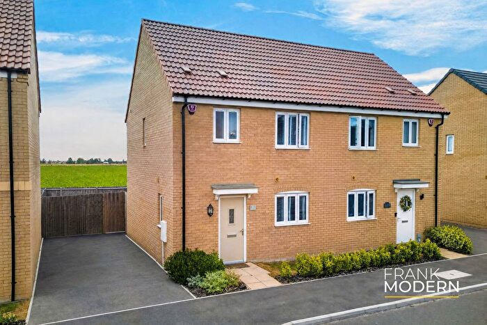 2 Bedroom Semi-Detached House For Sale In Walken Way, Crowland, PE6