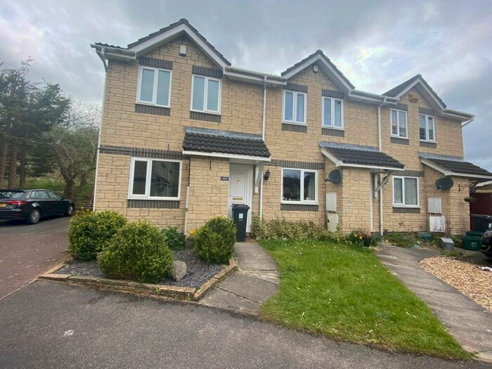 2 Bedroom House To Rent In Palmers Leaze, Bradley Stoke, BS32