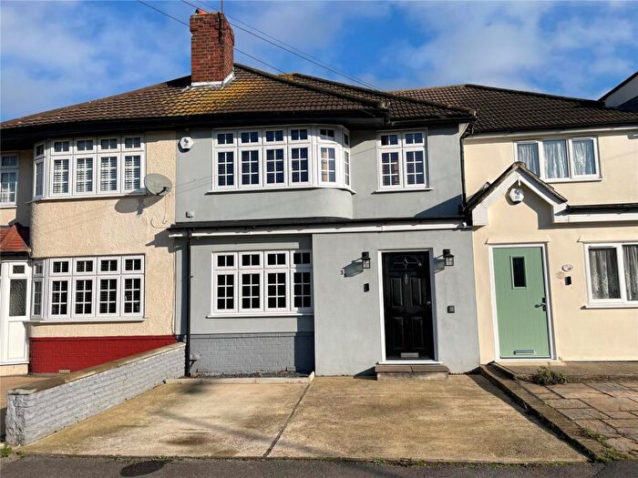 3 Bedroom Terraced House For Sale In Maybank Avenue, Elm Park, Hornchurch, RM12