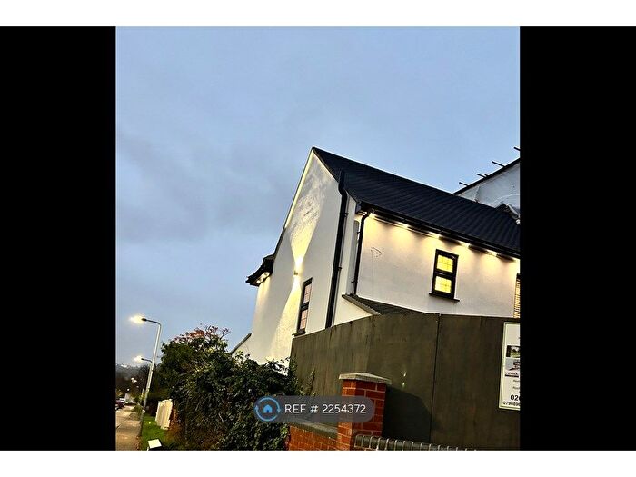 3 Bedroom End Of Terrace House To Rent In Purleigh Avenue, Woodford Green, IG8