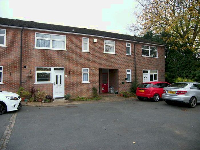 2 Bedroom Maisonette To Rent In West End Court, West End Avenue, Pinner, HA5