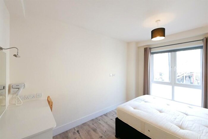 1 Bedroom Apartment To Rent In Fonthill Road, Finsbury Park, N4