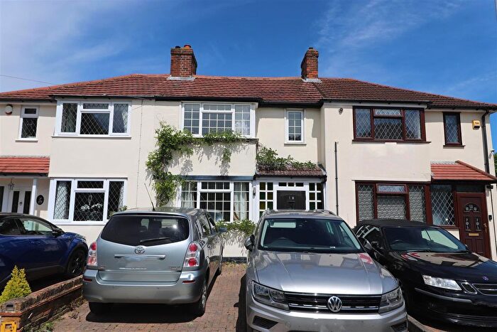 3 Bedroom Terraced House For Sale In Dell Road, West Drayton, UB7