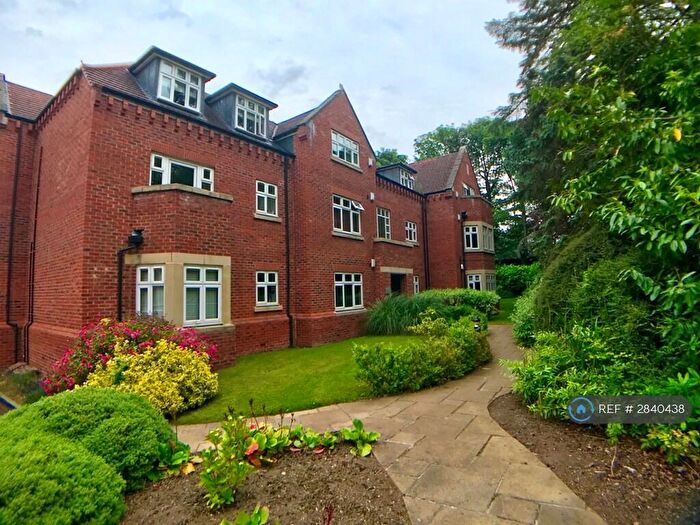 2 Bedroom Flat To Rent In Wood Moor Court, Leeds, LS17