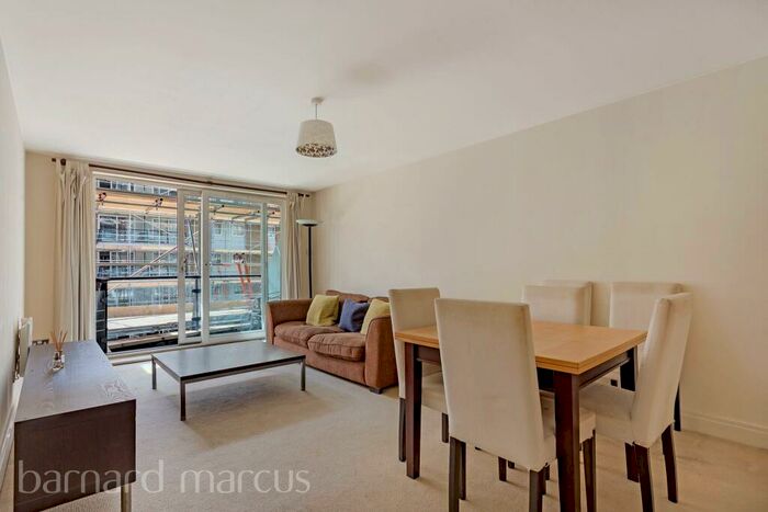 2 Bedroom Apartment To Rent In Smugglers Way, SW18