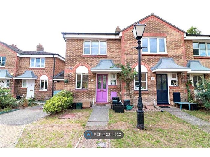 2 Bedroom Semi-Detached House To Rent In Parkside Close, London, SE20