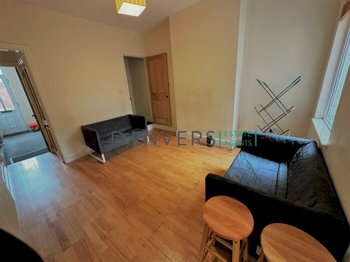 3 Bedroom Terraced House To Rent In Bruce Street, Leicester, LE3