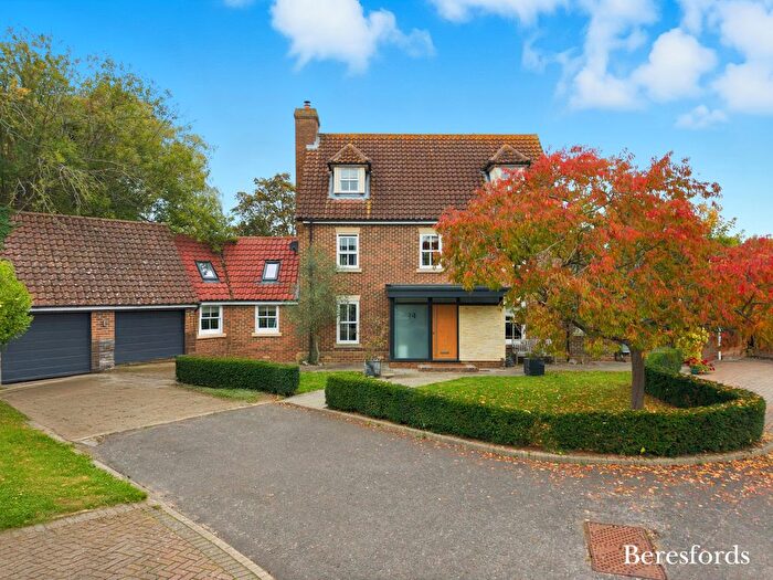 5 Bedroom Detached House For Sale In Cambridge Close, Stock, CM4