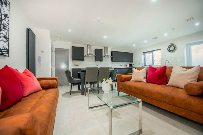 6 Bedroom Terraced House To Rent In Cranborne Road, Liverpool, Merseyside, L15