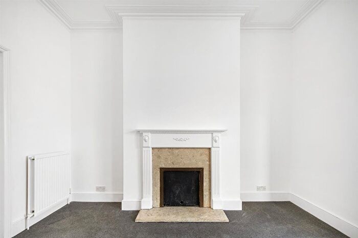 1 Bedroom Flat To Rent In Elsynge Road, London, SW18