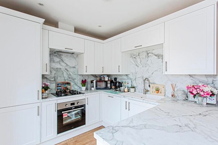 3 Bedroom Bungalow For Sale In Prittlewell Chase, Westcliff-on-Sea, Essex, SS0