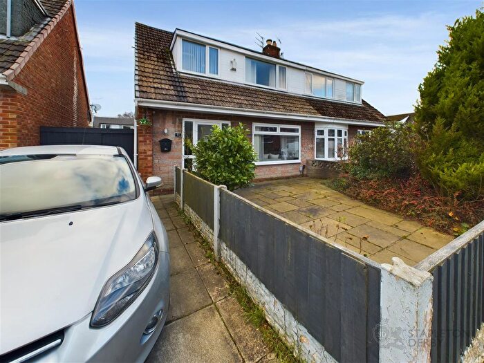 3 Bedroom Semi-Detached House For Sale In Kendal Close, Rainford, St. Helens, WA11