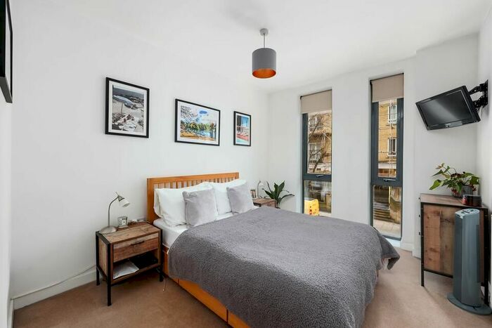 2 Bedroom Flat For Sale In Harford Street, London, E1
