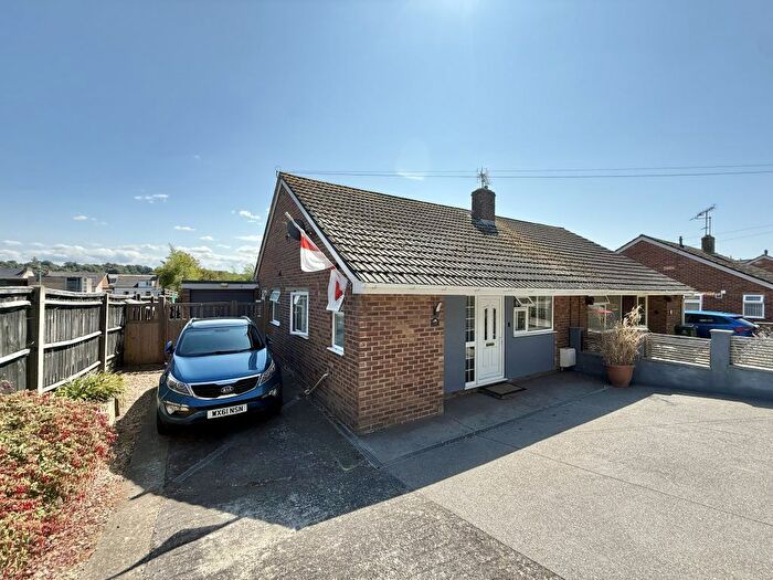 3 Bedroom Bungalow For Sale In Carisbrooke Gardens, Yeovil, Somerset, BA20