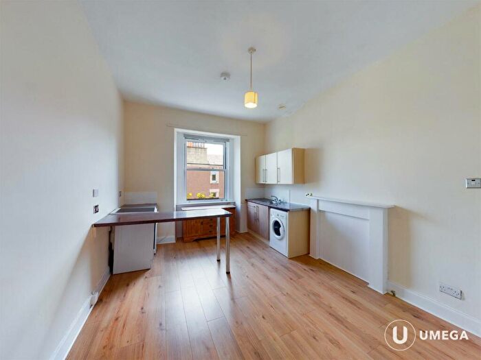 2 Bedroom Flat To Rent In Orwell Place, Dalry, Edinburgh, EH11