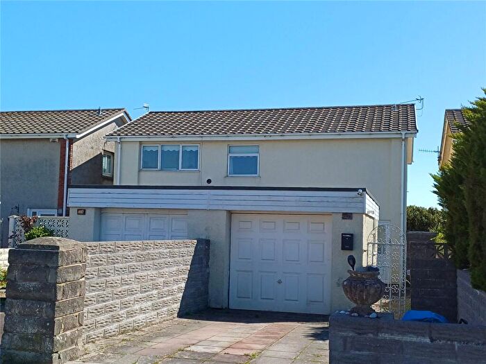 2 Bedroom Apartment For Sale In Rest Bay Close, Porthcawl, CF36