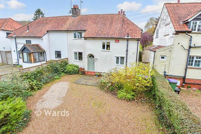 3 Bedroom Semi-Detached House For Sale In Tanners Hill Gardens, Hythe, Kent, CT21
