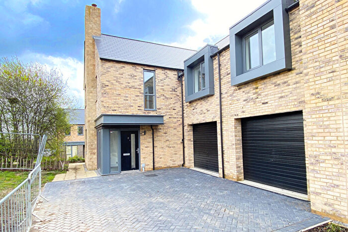 4 Bedroom Semi-Detached House To Rent In Swinsty Close, Harrogate, HG3