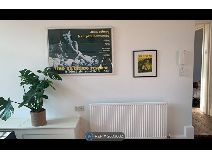 2 Bedroom Flat To Rent In Flamingo House, London, E2