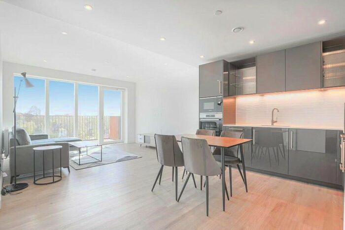 1 Bedroom Flat To Rent In Alington House, London, N8