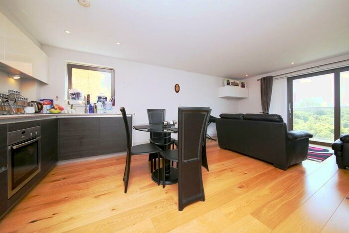2 Bedroom Apartment To Rent In Sunflower Court, Granville Road, London, NW2