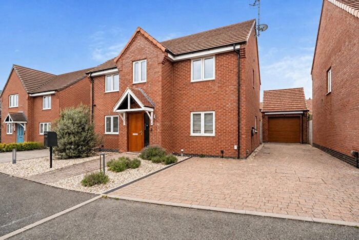 4 Bedroom Detached House To Rent In Queen Elizabeth Way, Bidford-On-Avon, B50