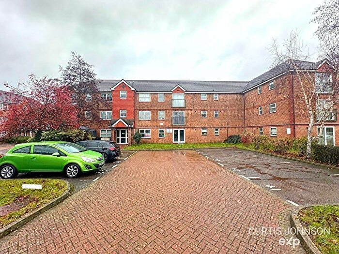 2 Bedroom Flat For Sale In Dudley Close, Chafford Hundred, Grays, RM16