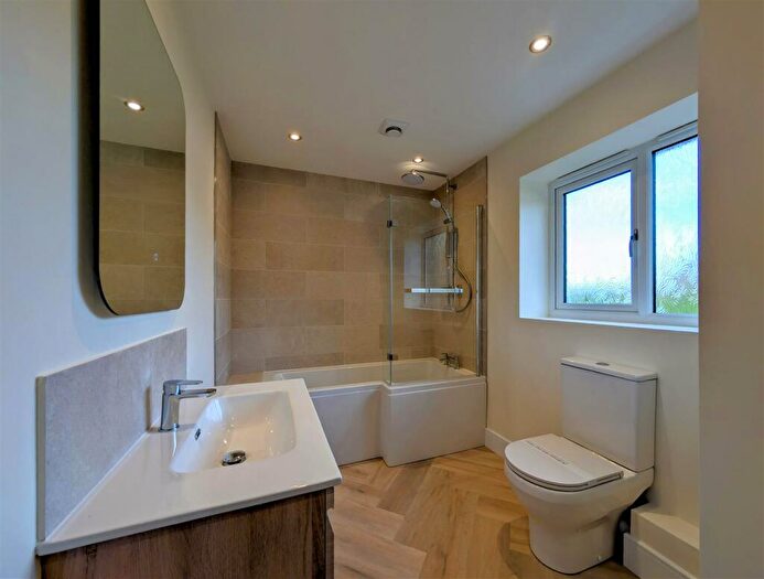 3 Bedroom Detached House For Sale In Woods Orchard Road, Tuffley, Gloucester, GL4