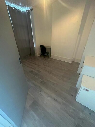 5 Bedroom Property To Rent In Gathorne Road, London, N22