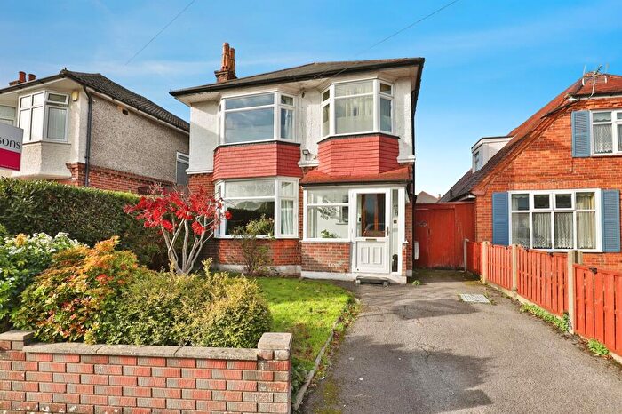 4 Bedroom Detached House For Sale In Mavis Road, Bournemouth, BH9