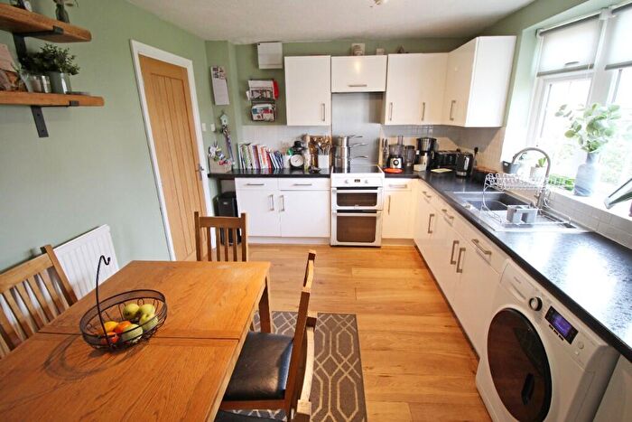 3 Bedroom Semi-Detached House For Sale In Manor Close, Langtoft, PE6