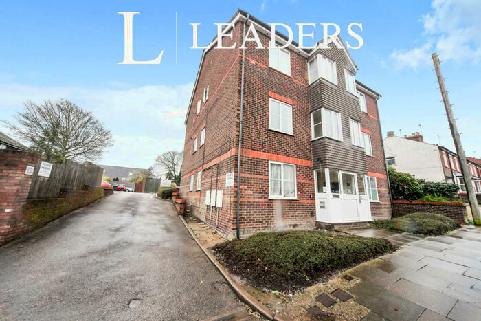 2 Bedroom Flat To Rent In Chiltern Court - Chiltern Road, LU6