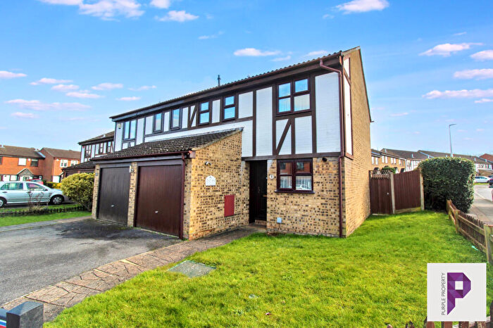3 Bedroom Semi-Detached House For Sale In Honey Close, Hempstead, Gillingham, ME7