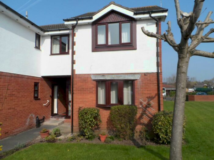 2 Bedroom Maisonette To Rent In Mooreview Court, Blackpool, FY4