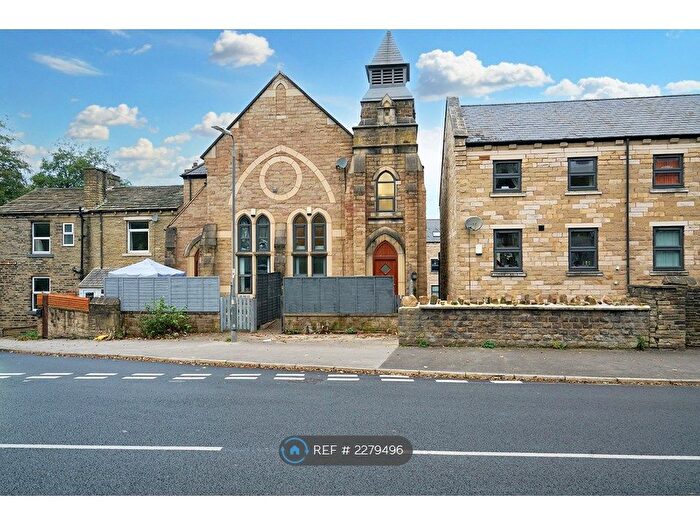 4 Bedroom Semi-Detached House To Rent In Hebble View, Siddal, Halifax, HX3