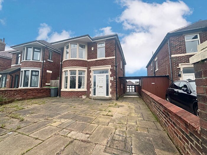 3 Bedroom Detached House For Sale In Shaftesbury Avenue, North Shore, FY2