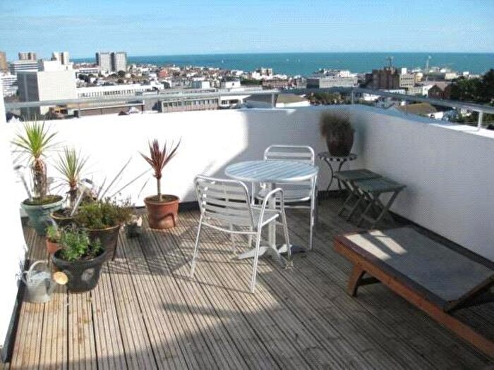 2 Bedroom Apartment To Rent In Buckingham Road, Brighton, BN1