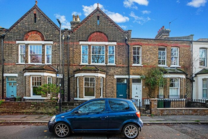 1 Bedroom Flat To Rent In Priory Grove, Lambeth, SW8